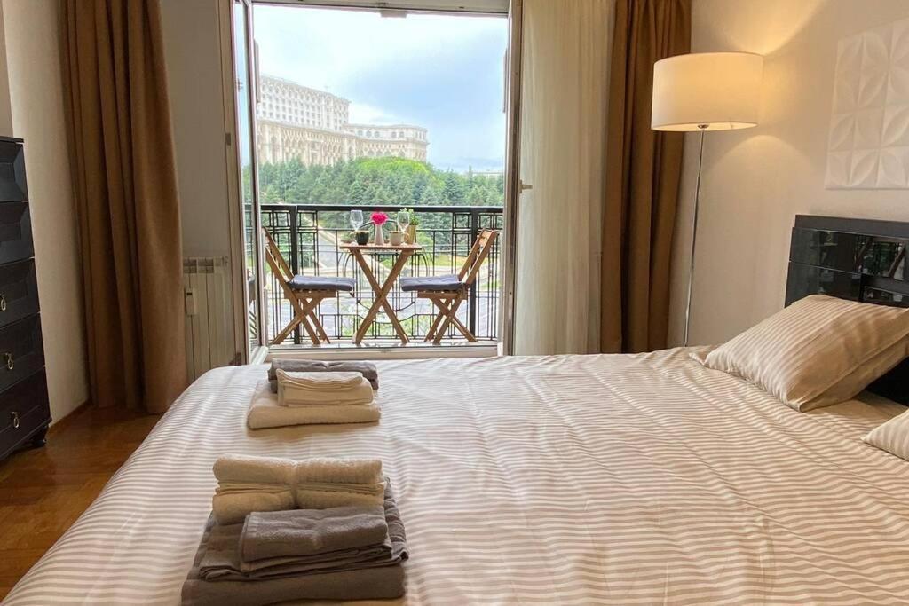 New Luxury Flat In Front Of The Parliament At Unirii Bucureşti